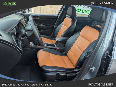 Used 2018 Chevrolet Cruze LT FWD image 14
