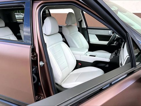 Certified 2025 Hyundai Santa Fe Calligraphy image 9