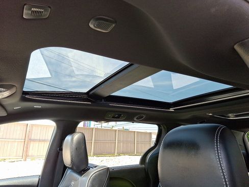Used 2019 Chrysler Pacifica Limited FWD image 25