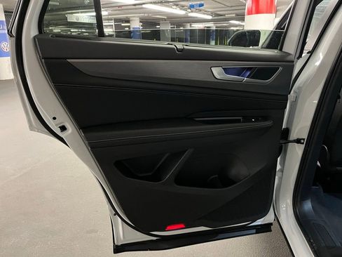 New 2026 Volkswagen Atlas Cross Sport SE image 22