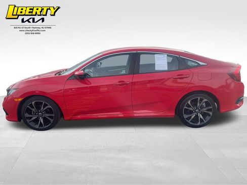 Used 2019 Honda Civic Sport image 4