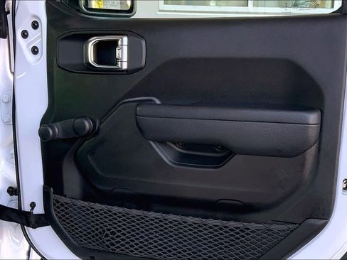 Used 2023 Jeep Wrangler Sport image 22