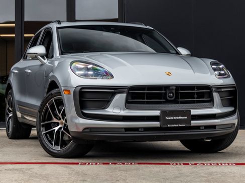 Certified 2024 Porsche Macan AWD/4WD image 6