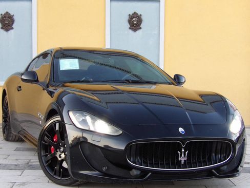 Used 2015 Maserati GranTurismo MC image 1