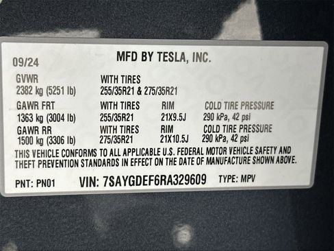 Used 2024 Tesla Model Y Performance image 2