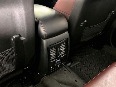 Used 2023 Dodge Durango GT AWD/4WD image 35
