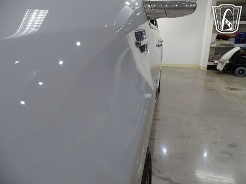 Used 2011 Cadillac Escalade ESV Premium image 35