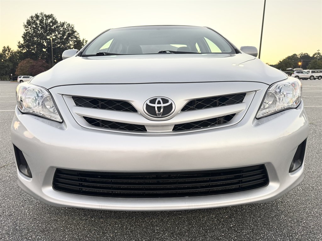 Used 2012 Toyota Corolla LE FWD image 5
