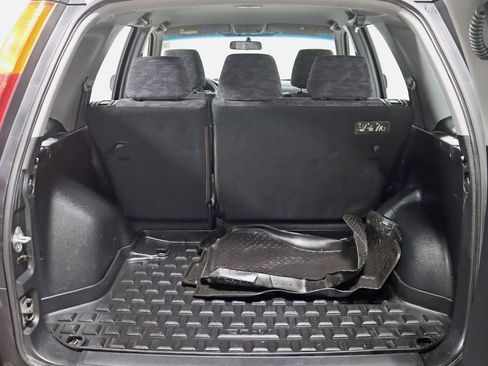 Used 2004 Honda CR-V LX image 28