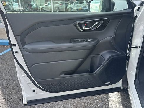 Used 2025 Subaru Forester Limited w/ Protection Package (1PH) image 16