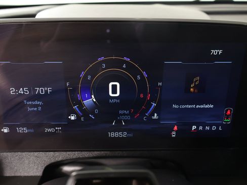 Used 2025 Chevrolet Traverse LT w/ Enhanced Driving Package AWD/4WD image 4