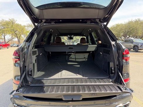 Used 2024 BMW X5 xDrive40i w/ M Sport Package image 23