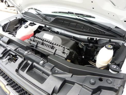 Used 2024 Chevrolet Express 2500 w/ Driver Convenience Package image 10