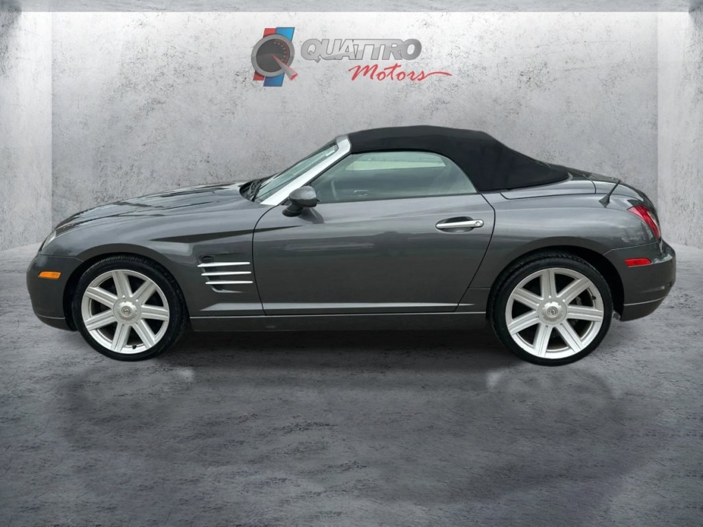 Used 2005 Chrysler Crossfire Limited RWD image 2