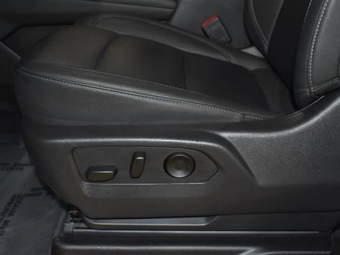 Used 2025 Chevrolet Tahoe Z71 image 13