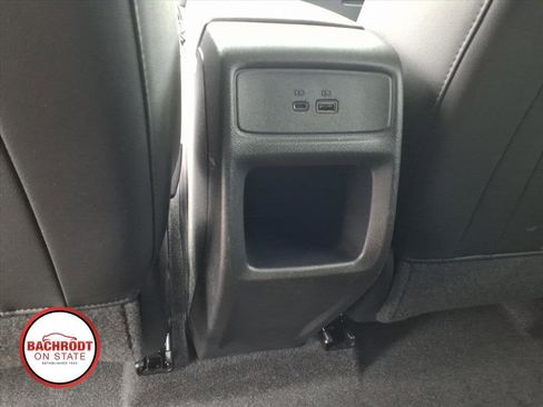 Used 2025 Chevrolet Trax LT FWD image 27