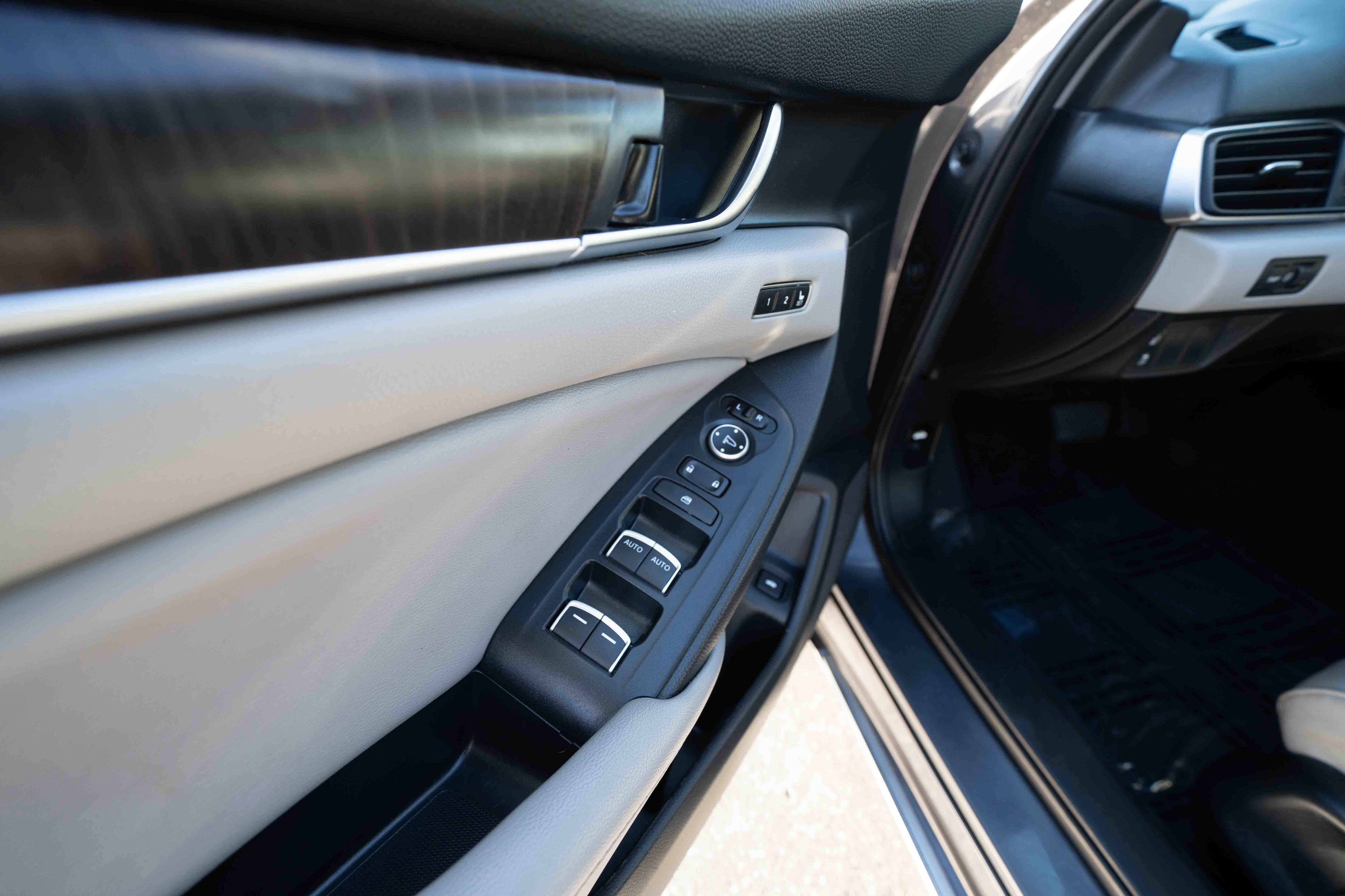 Used 2018 Honda Accord EX-L image 7