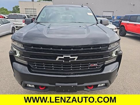 Used 2022 Chevrolet Silverado 1500 LT Trail Boss w/ Bed Protection Package AWD/4WD image 2