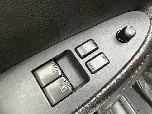 Used 2013 Nissan 370Z Coupe image 12