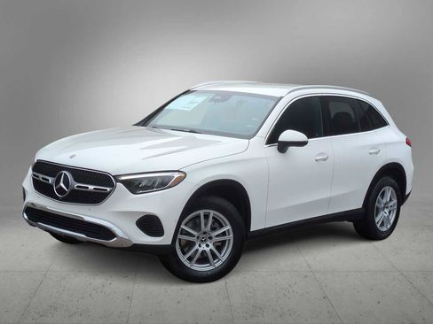 Used 2025 Mercedes-Benz GLC 300 4MATIC image 1