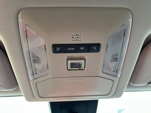 Used 2025 Toyota RAV4 LE FWD image 39