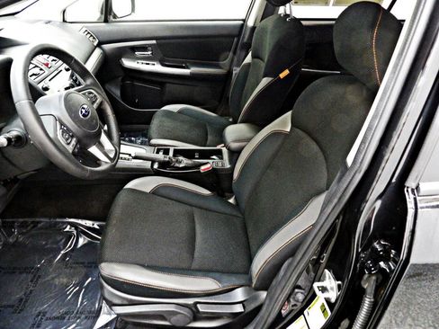 Used 2016 Subaru Crosstrek 2.0i Premium image 8