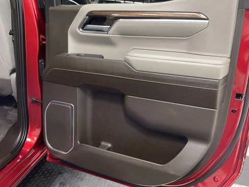 Used 2023 Chevrolet Silverado 1500 LT AWD/4WD image 13