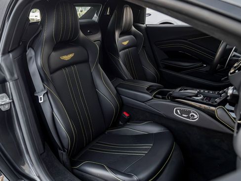 Used 2023 Aston Martin V8 Vantage Roadster image 21