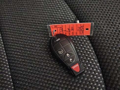 Used 2018 RAM 1500 Lone Star image 32