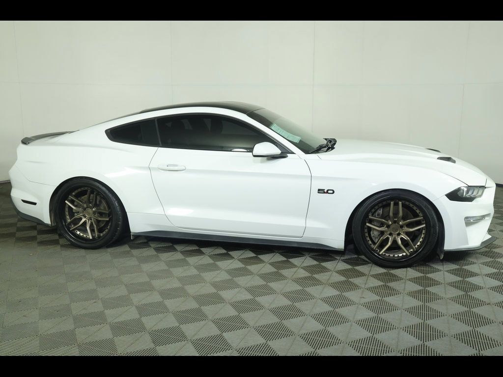 Used 2018 Ford Mustang GT RWD image 5