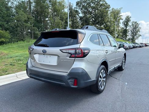 Used 2020 Subaru Outback Premium AWD/4WD image 9