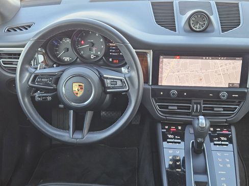 Used 2023 Porsche Macan Turbo image 25
