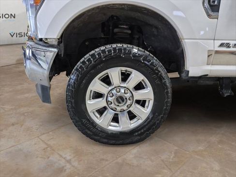 Used 2019 Ford F250 Platinum w/ Platinum Ultimate Package image 9