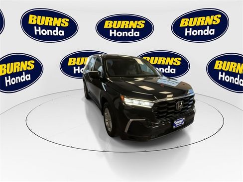 Certified 2023 Honda Pilot LX image 2