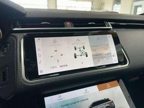 Used 2022 Land Rover Range Rover Velar R-Dynamic S image 55