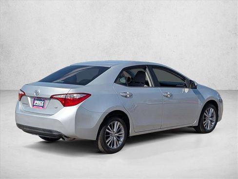 Used 2015 Toyota Corolla LE image 5
