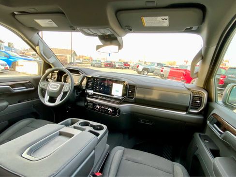 New 2026 GMC Sierra 1500 Elevation image 39