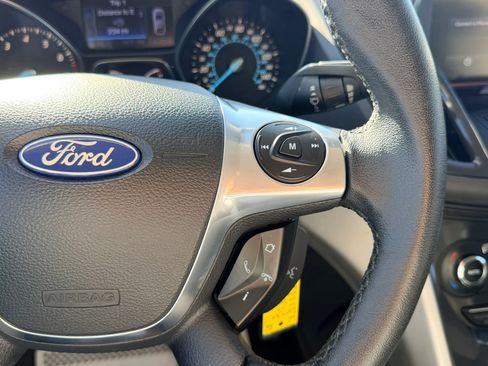 Used 2013 Ford Escape SEL image 16