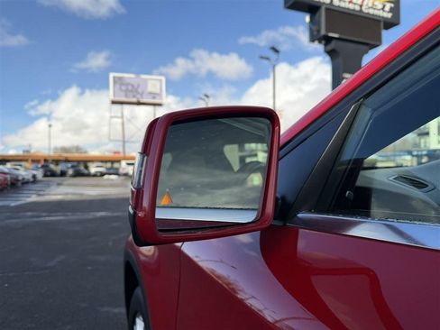 Used 2016 Mercedes-Benz GLA 250 4MATIC image 16