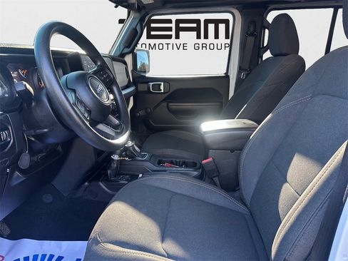 Certified 2024 Jeep Gladiator Sport image 24