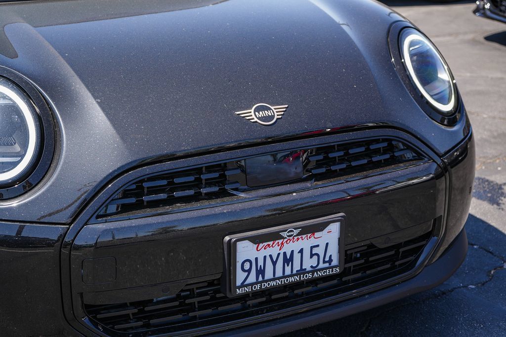 Used 2026 MINI Cooper 4-Door Hardtop FWD image 14