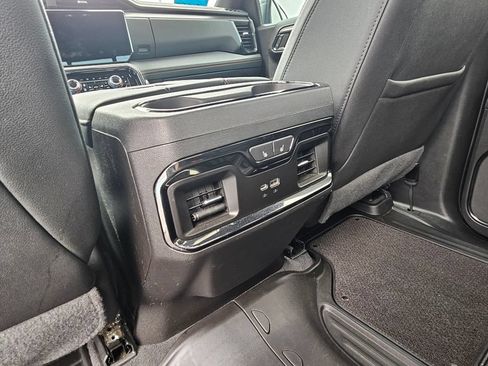 Used 2022 GMC Sierra 1500 AT4 w/ AT4 Premium Package AWD/4WD image 17