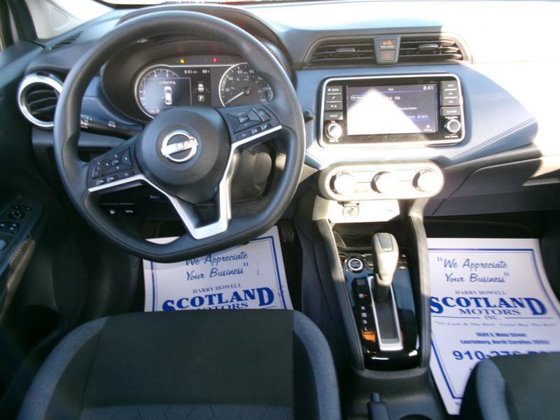 Used 2025 Nissan Versa SV FWD image 6