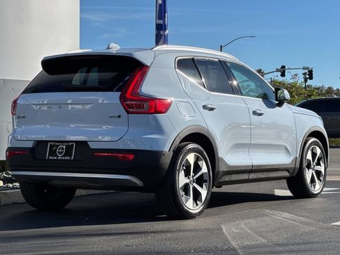 Certified 2025 Volvo XC40 B5 Plus image 5