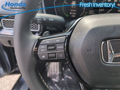 Used 2025 Honda Civic Sport image 27