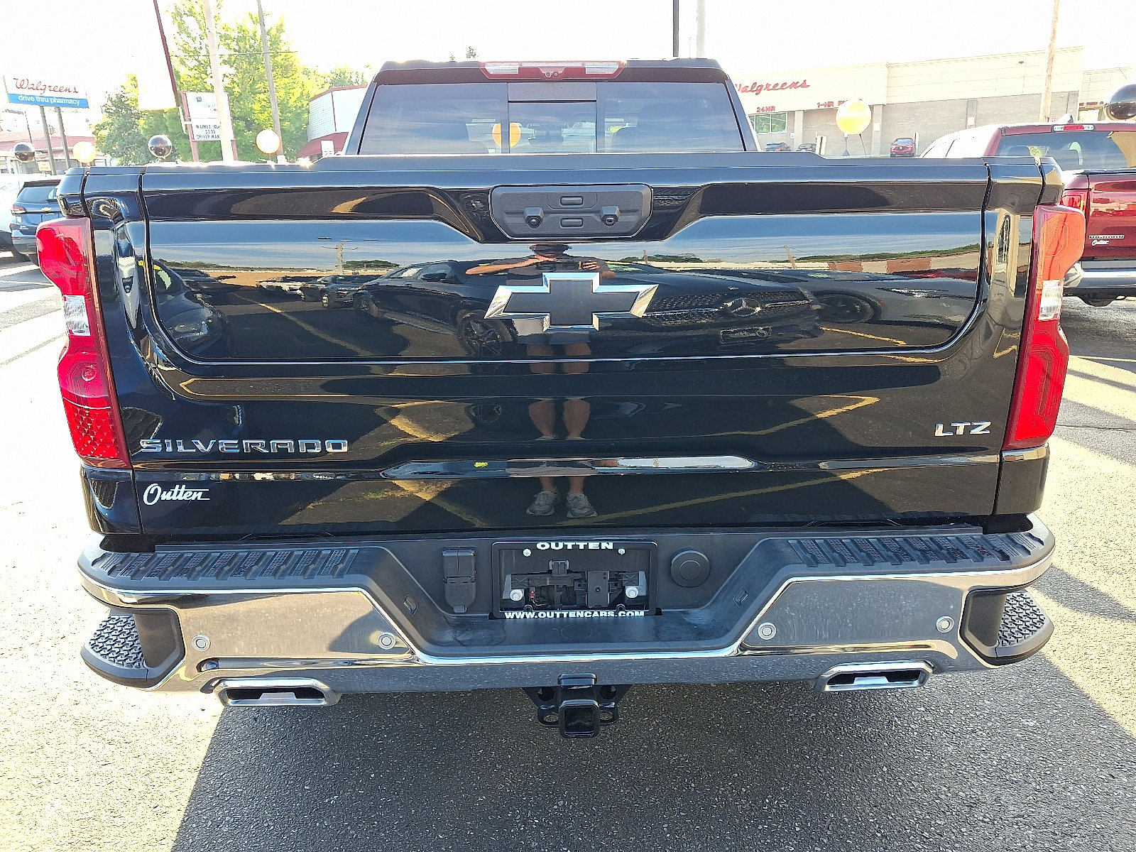 Used 2026 Chevrolet Silverado 1500 LTZ w/ LTZ Premium Package AWD/4WD image 4