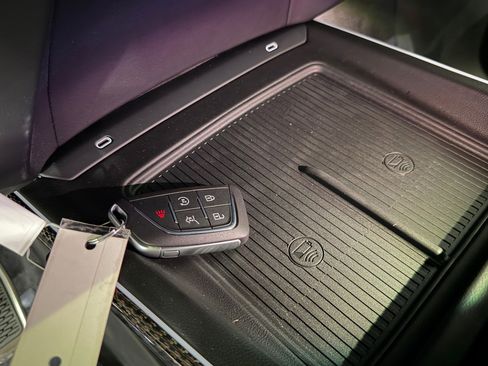 New 2026 Cadillac Vistiq Luxury AWD/4WD image 39