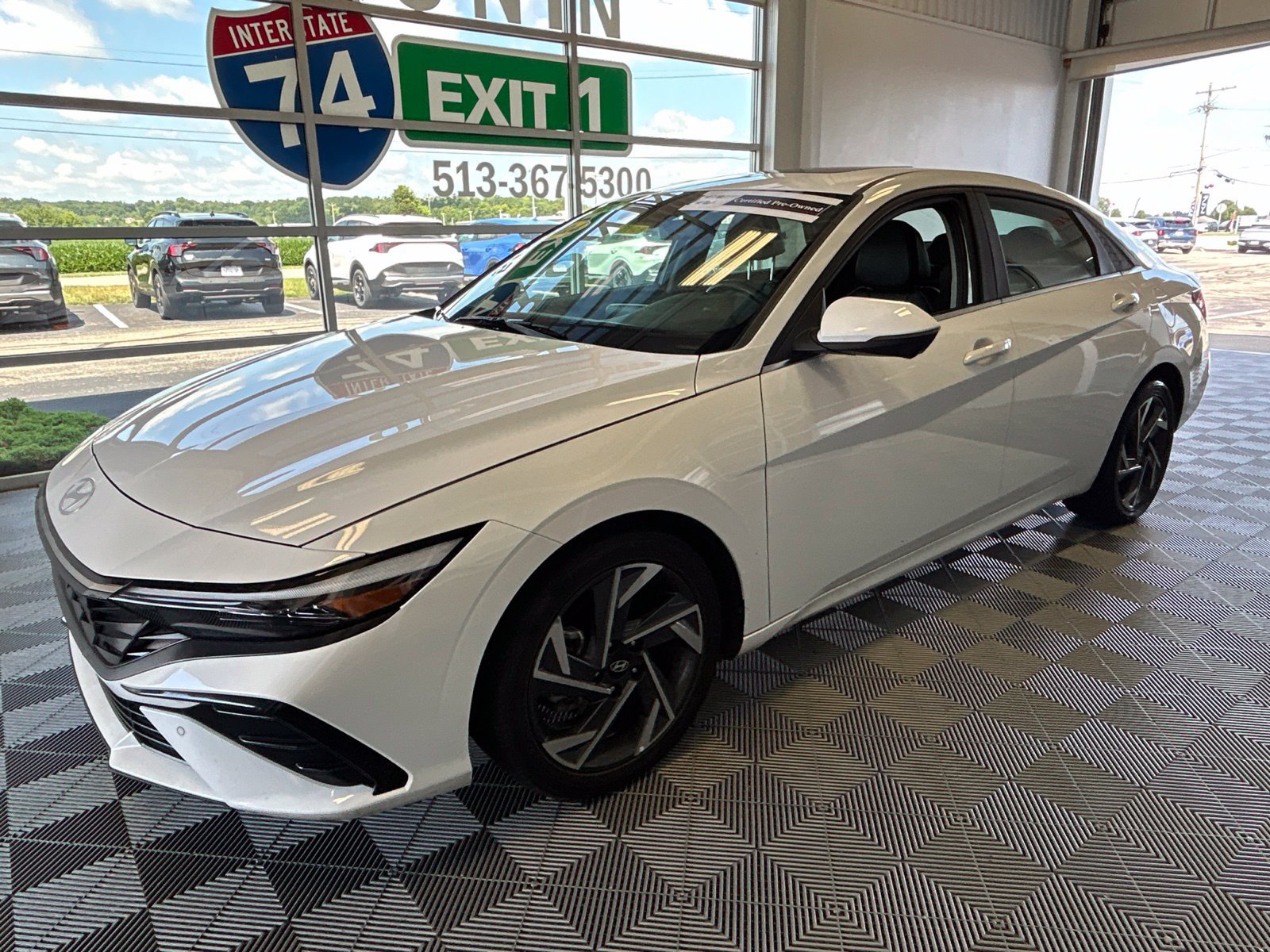 Used 2024 Hyundai Elantra Limited FWD image 3