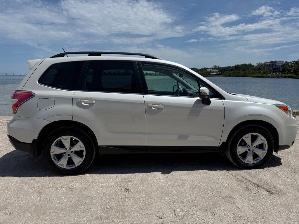 Used 2014 Subaru Forester 2.5i Touring AWD/4WD image 9
