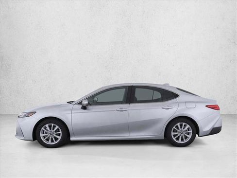 Used 2025 Toyota Camry LE w/ Convenience Package FWD image 4
